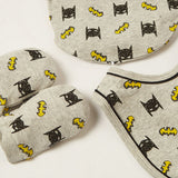 Batman cap, bib & mittens set (set of 3)