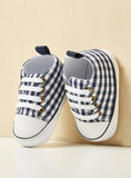 Juniors checked with lace-up shoes