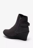 Shoexpress block heel boots (Box Packaging)