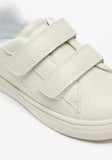 Juniors solid cream shoes