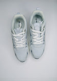 Max light textured shoes
