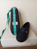 FloraBella women black texture loafer (box packaging)