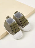 Juniors green textured infant shoes